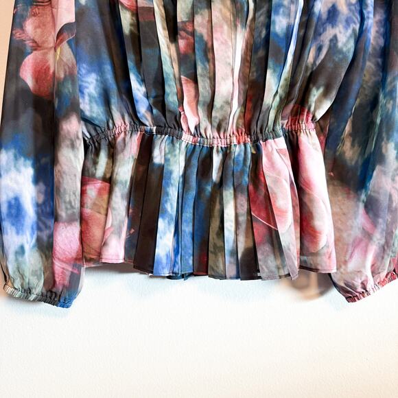 White House Black Market Dreamy Tulip Print Peplum Chiffon Blouse NWT Size S - Picture 10 of 14